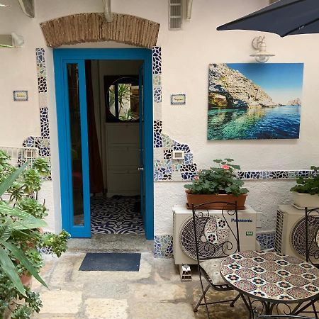 Hotel Cortile Azzurro Trapani Esterno foto