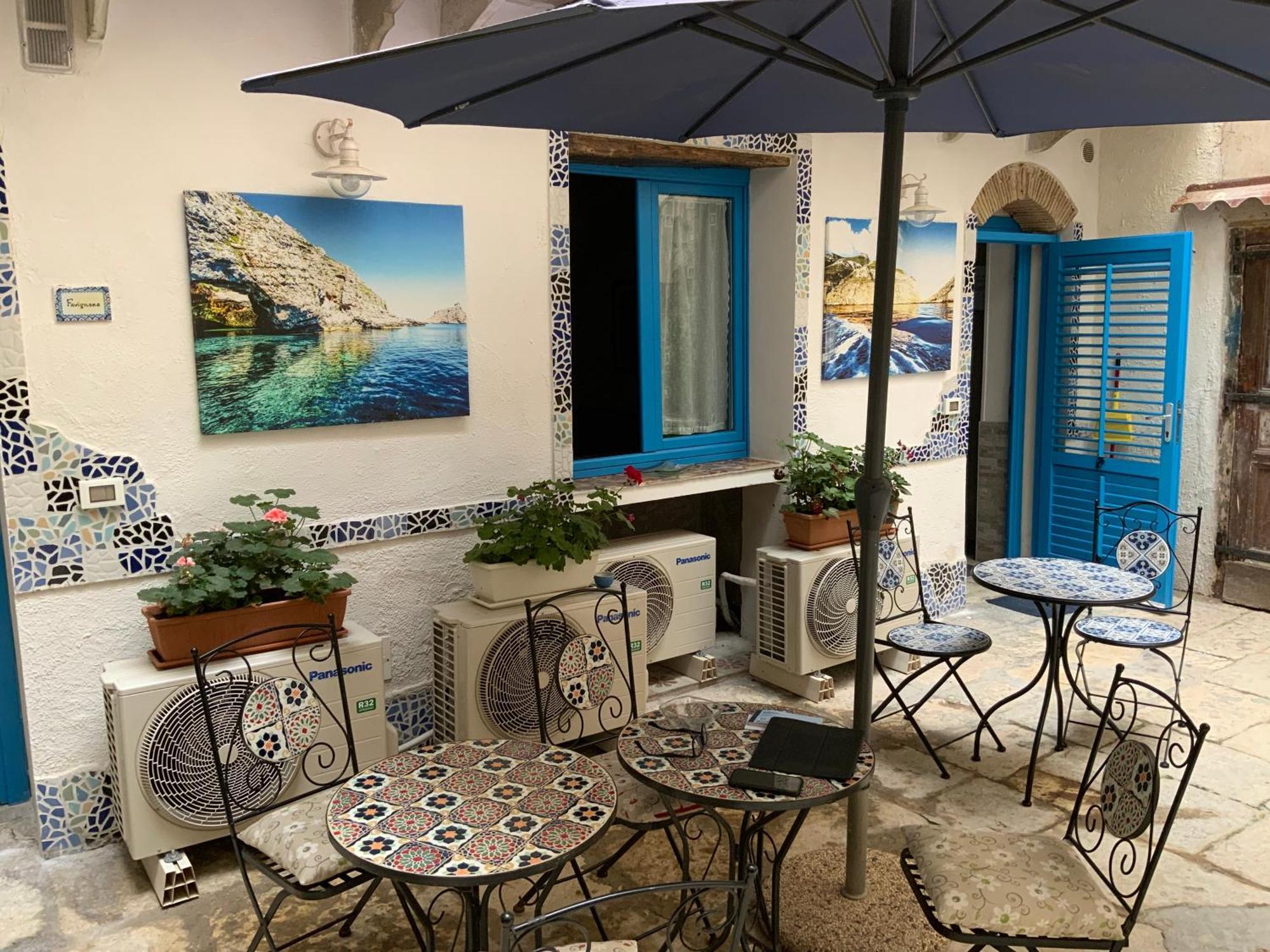 Hotel Cortile Azzurro Trapani Esterno foto